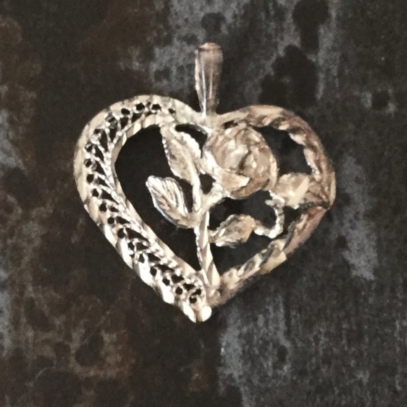 Vintage 1990s / Y2K Rose Heart Pendant Filigree Silver Tone - Picture 1 of 5
